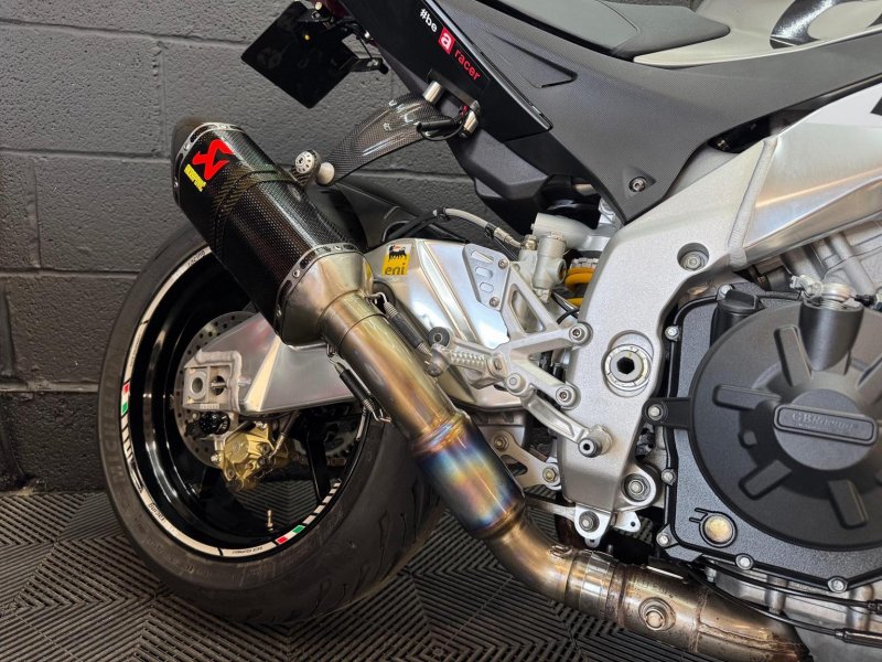 APRILIA Tuono 1000 V4
