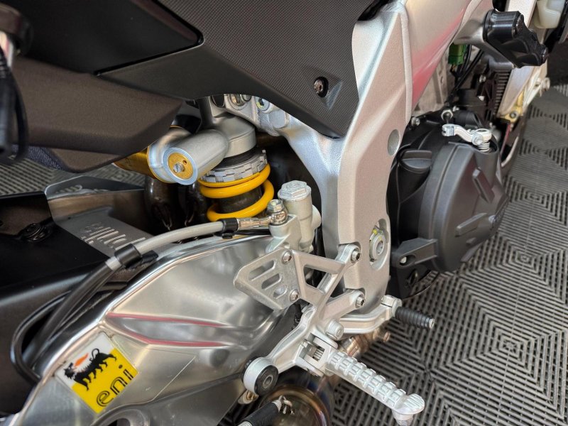 APRILIA Tuono 1000 V4