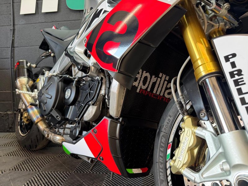 APRILIA Tuono 1000 V4