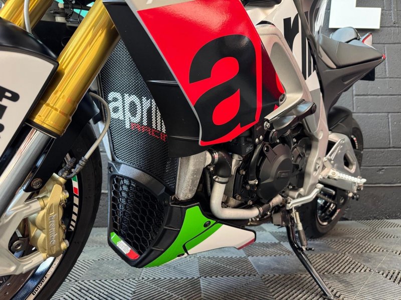 APRILIA Tuono 1000 V4