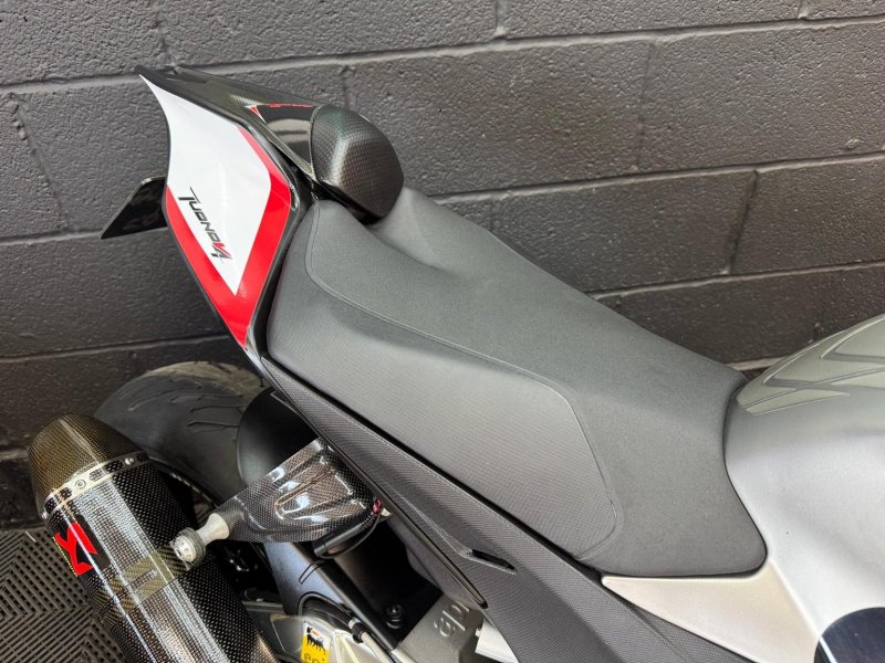 APRILIA Tuono 1000 V4