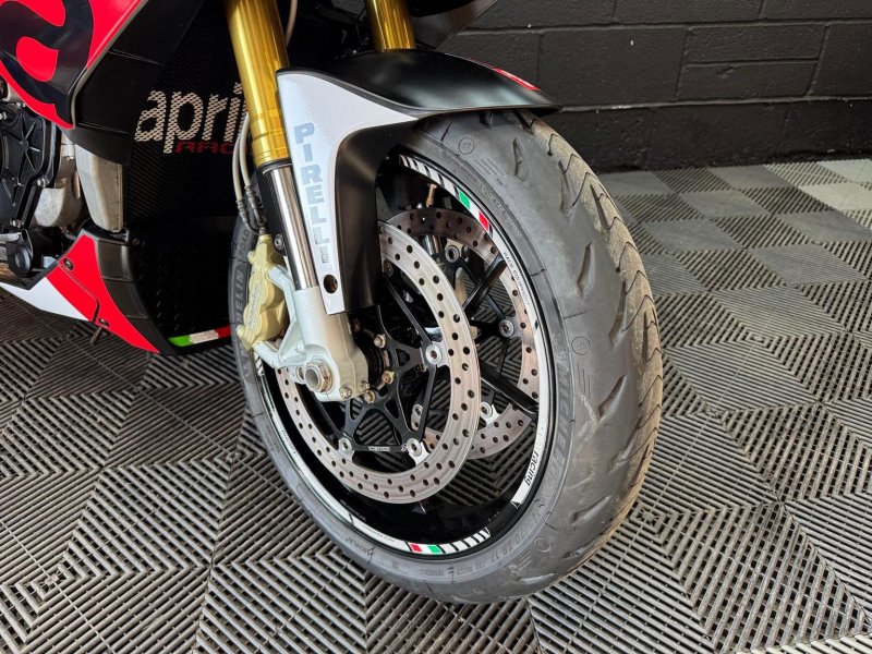 APRILIA Tuono 1000 V4