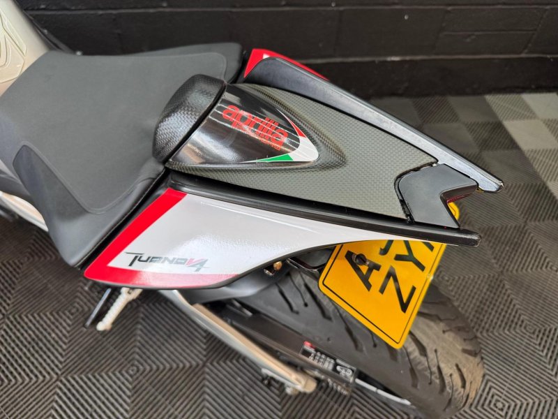 APRILIA Tuono 1000 V4