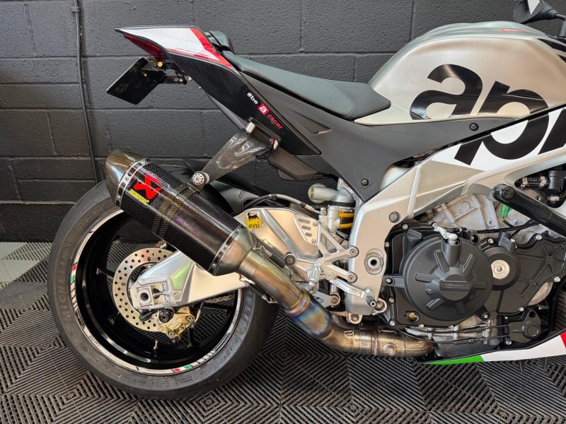 APRILIA Tuono 1000 V4