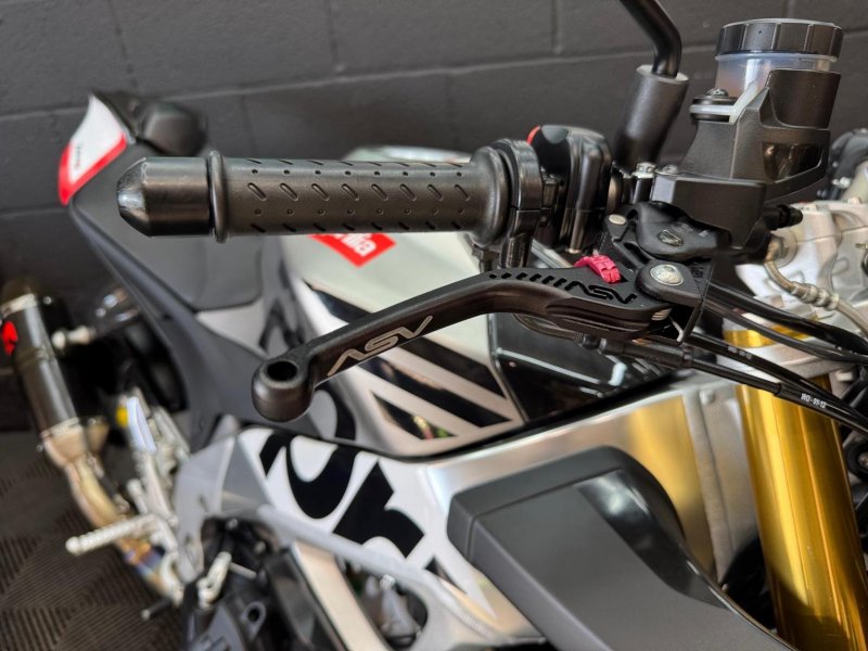 APRILIA Tuono 1000 V4