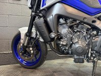 YAMAHA MT-09