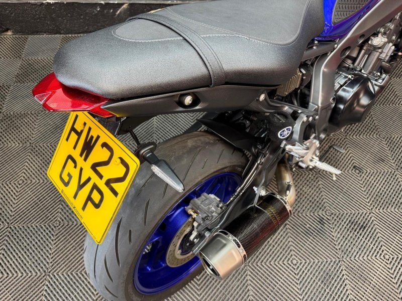 YAMAHA MT-09