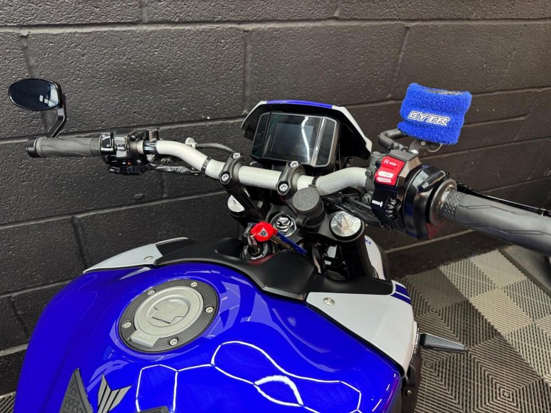 YAMAHA MT-09
