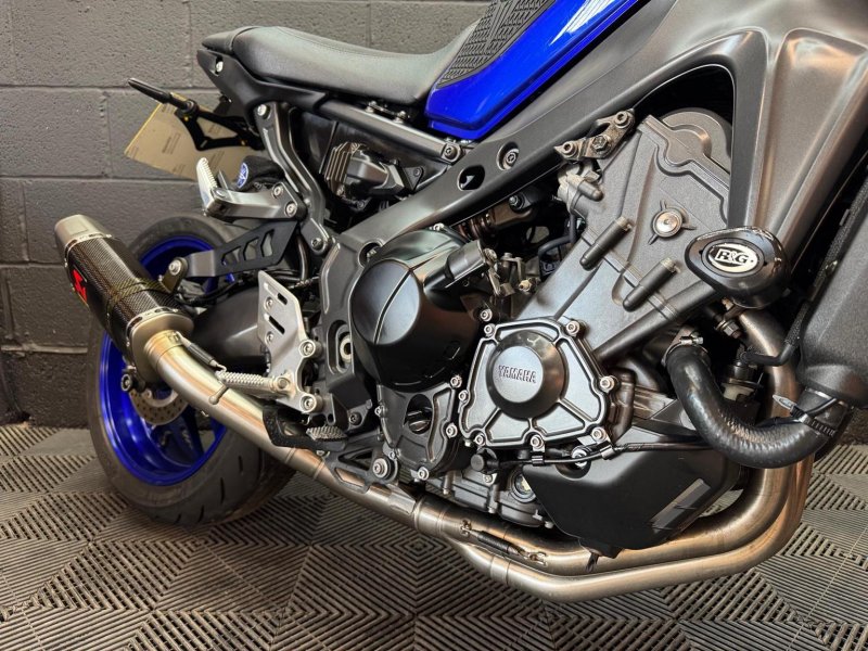 YAMAHA MT-09