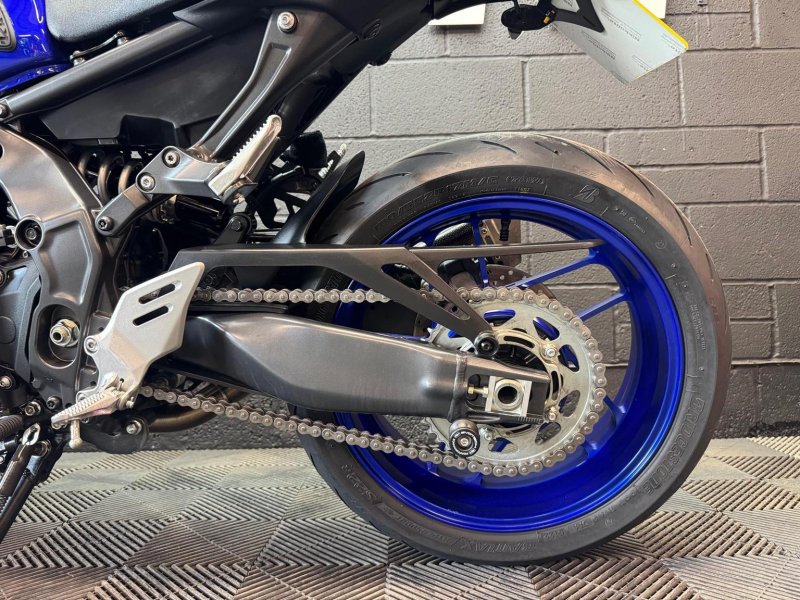 YAMAHA MT-09