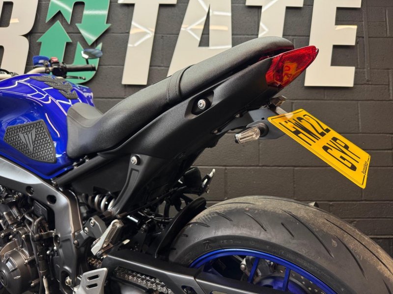 YAMAHA MT-09