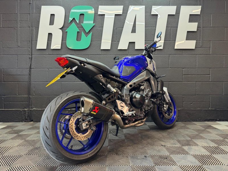 YAMAHA MT-09