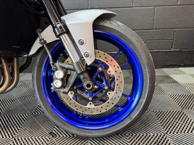 YAMAHA MT-09
