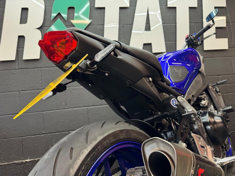 YAMAHA MT-09