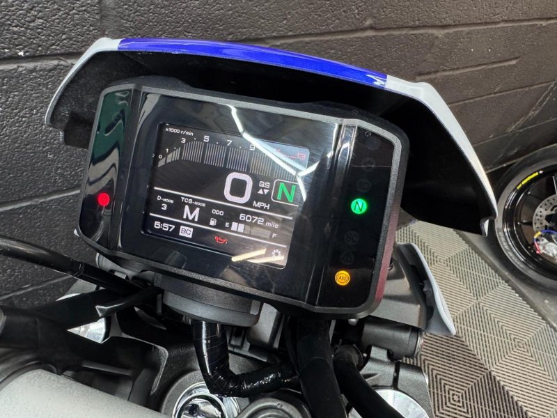 YAMAHA MT-09