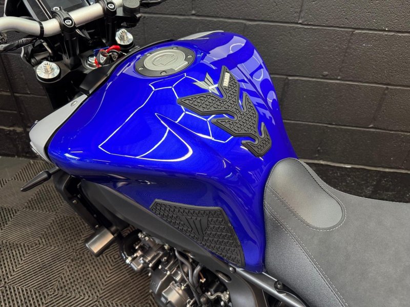 YAMAHA MT-09