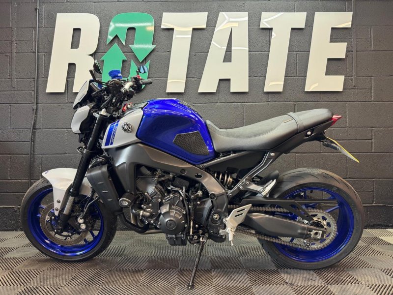 YAMAHA MT-09