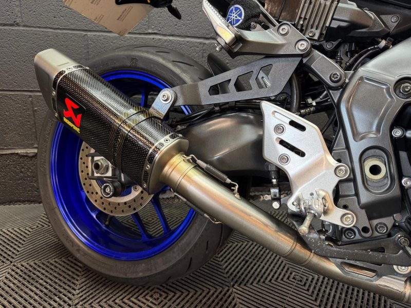 YAMAHA MT-09