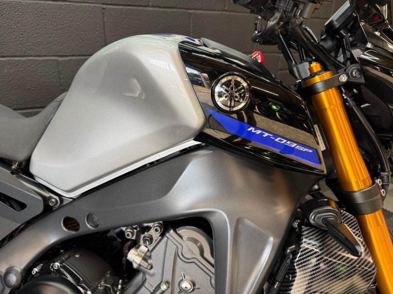 YAMAHA MT-09