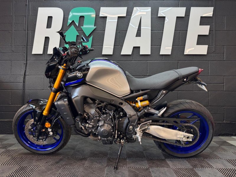 YAMAHA MT-09
