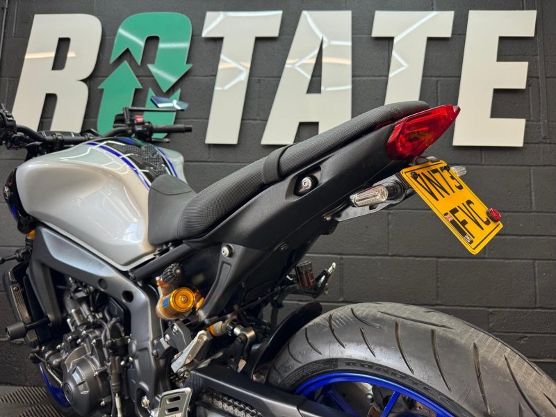 YAMAHA MT-09