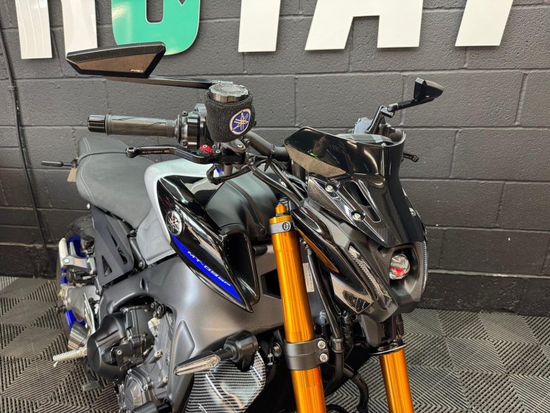 YAMAHA MT-09