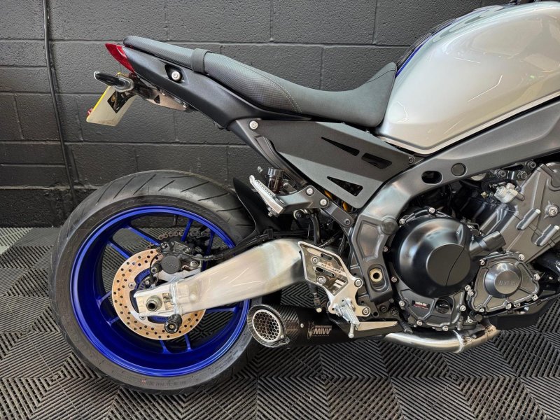 YAMAHA MT-09