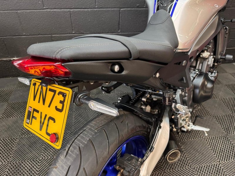 YAMAHA MT-09