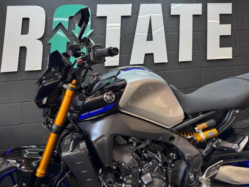 YAMAHA MT-09