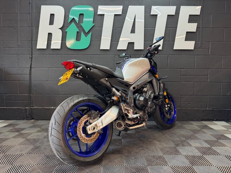 YAMAHA MT-09