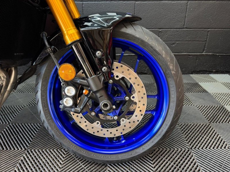 YAMAHA MT-09