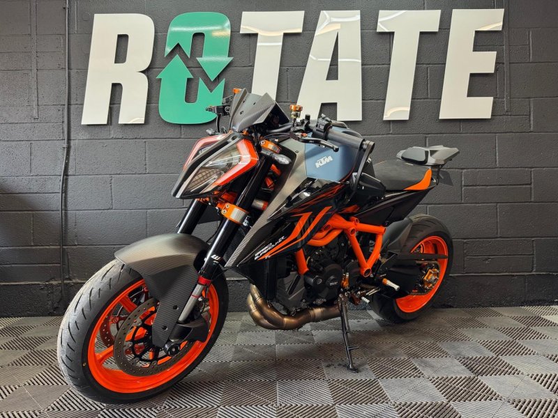 KTM 1290 SUPER DUKE R