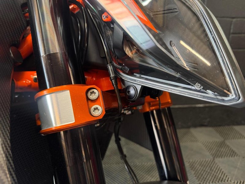 KTM 1290 SUPER DUKE R