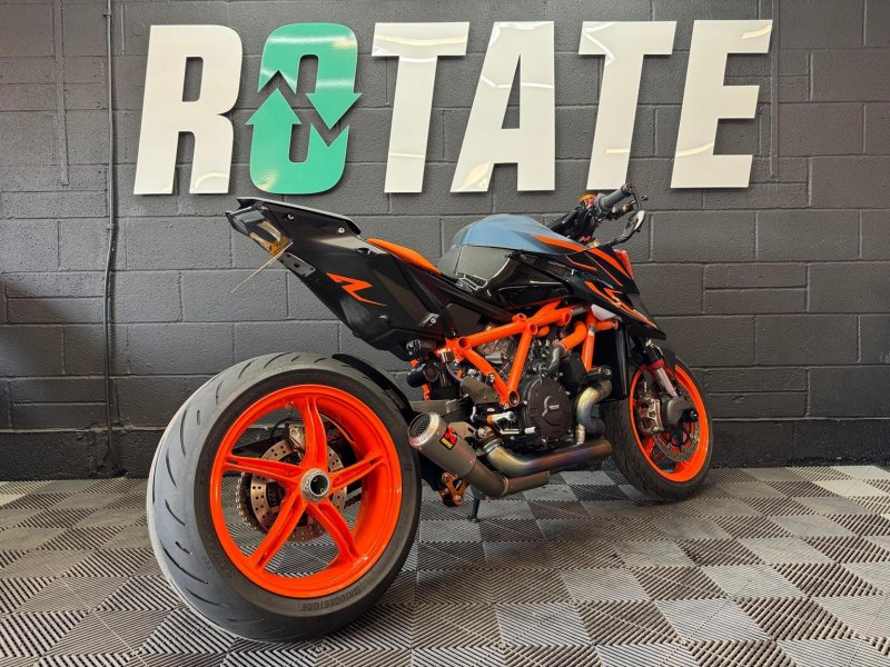 KTM 1290 SUPER DUKE R