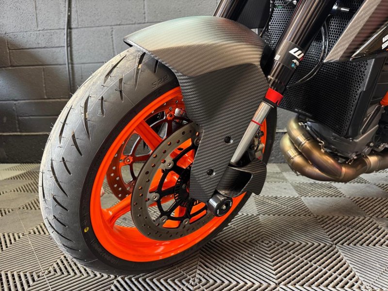 KTM 1290 SUPER DUKE R