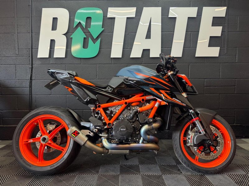 KTM 1290 SUPER DUKE R