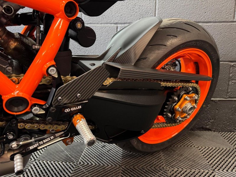 KTM 1290 SUPER DUKE R