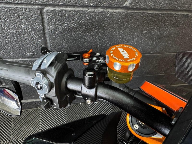 KTM 1290 SUPER DUKE R