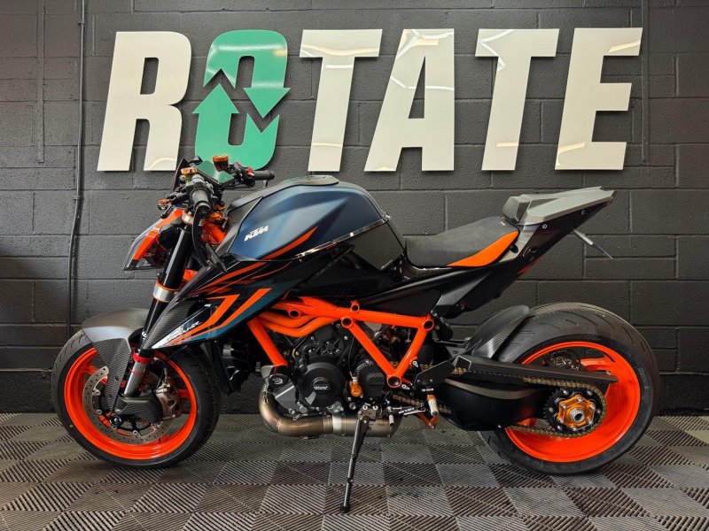 KTM 1290 SUPER DUKE R