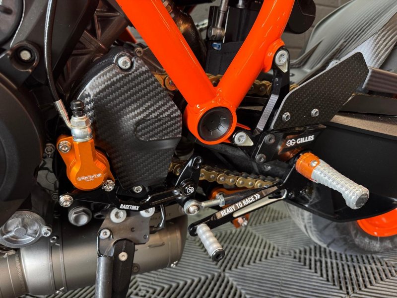 KTM 1290 SUPER DUKE R