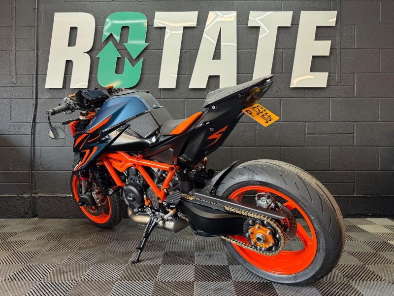 KTM 1290 SUPER DUKE R