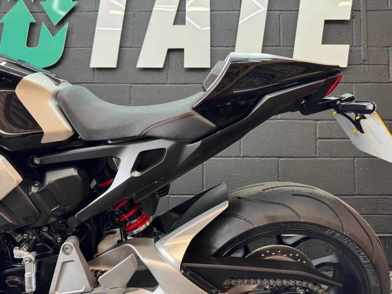 HONDA CB1000R
