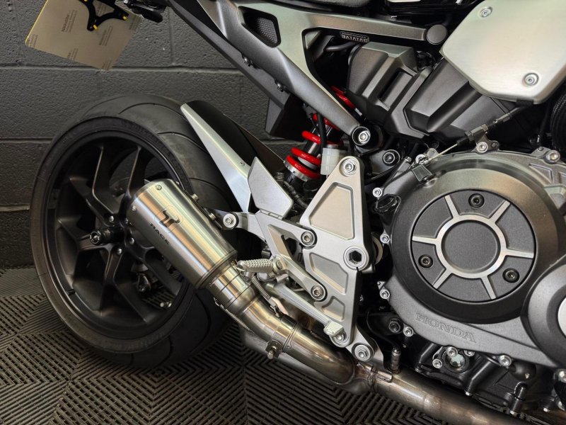 HONDA CB1000R