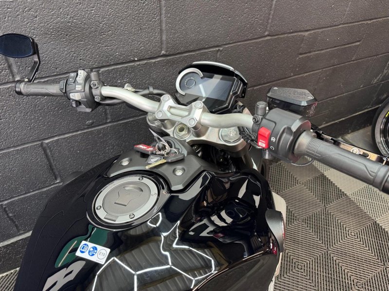 HONDA CB1000R