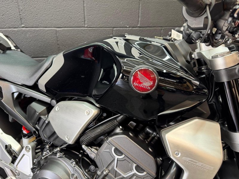HONDA CB1000R