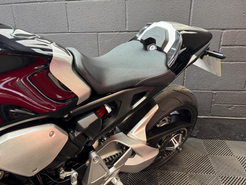 HONDA CB1000R