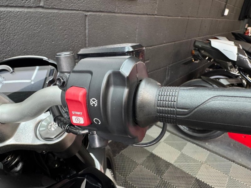 HONDA CB1000R