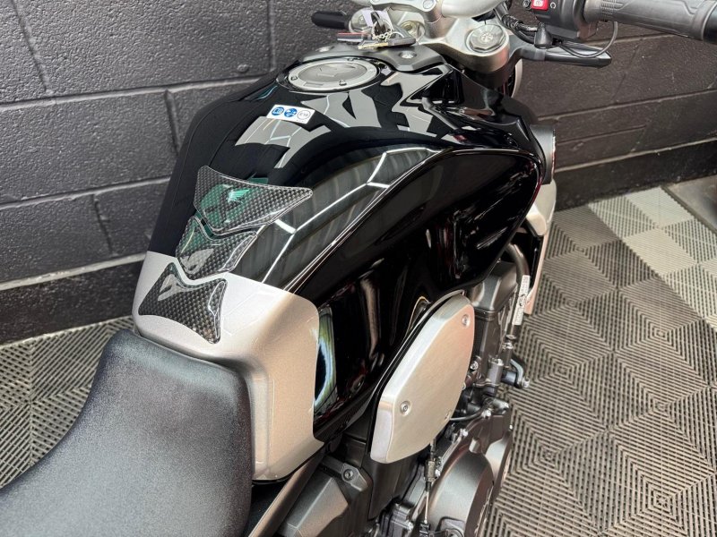 HONDA CB1000R
