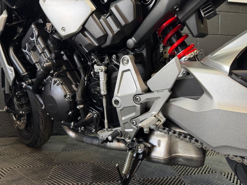 HONDA CB1000R