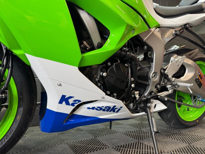 KAWASAKI NINJA ZX-6R